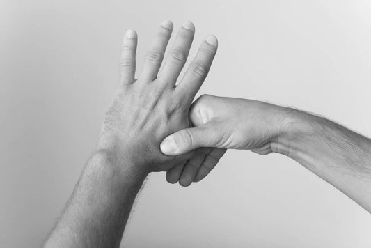 8 Great Acupressure Points to Support Weight Loss