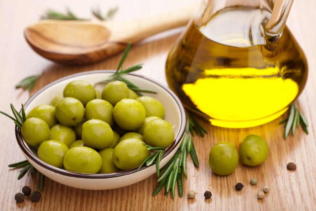 A Helpful Guide on Choosing Heart Healthy Cooking Oils