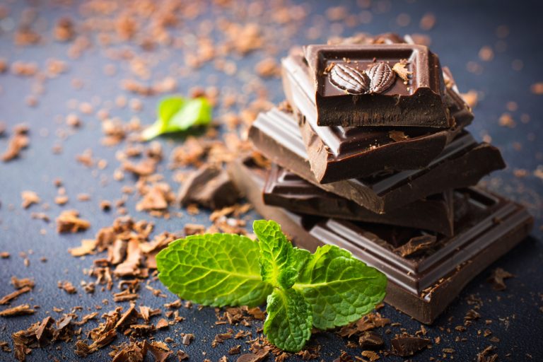 Dark Chocolate Improves Your Eyesight + 6 More Benefits